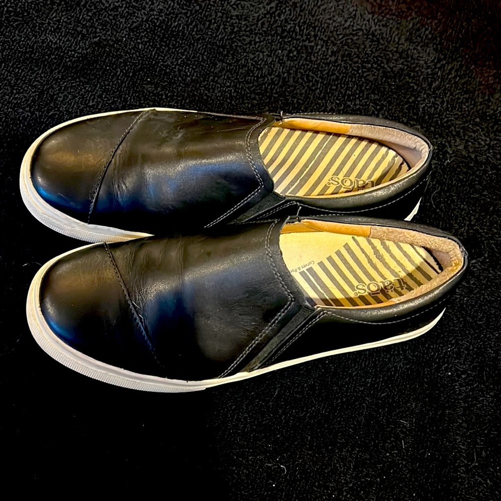 Taos twin gore Lux in womens sz 9 black Great used condition